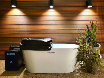 Spacious luxury acrylic hydro plunge with smooth finish